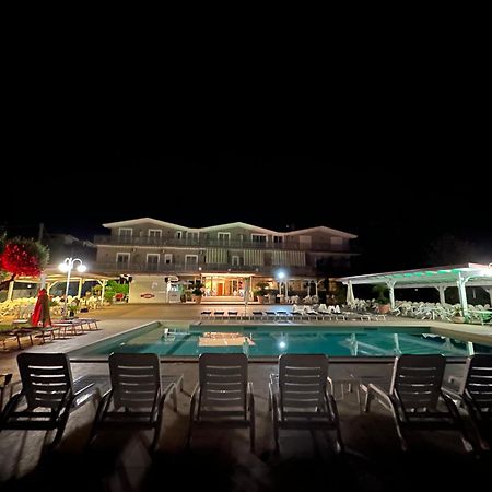 Hotel Ristorante Paradiso Albanella Kültér fotó