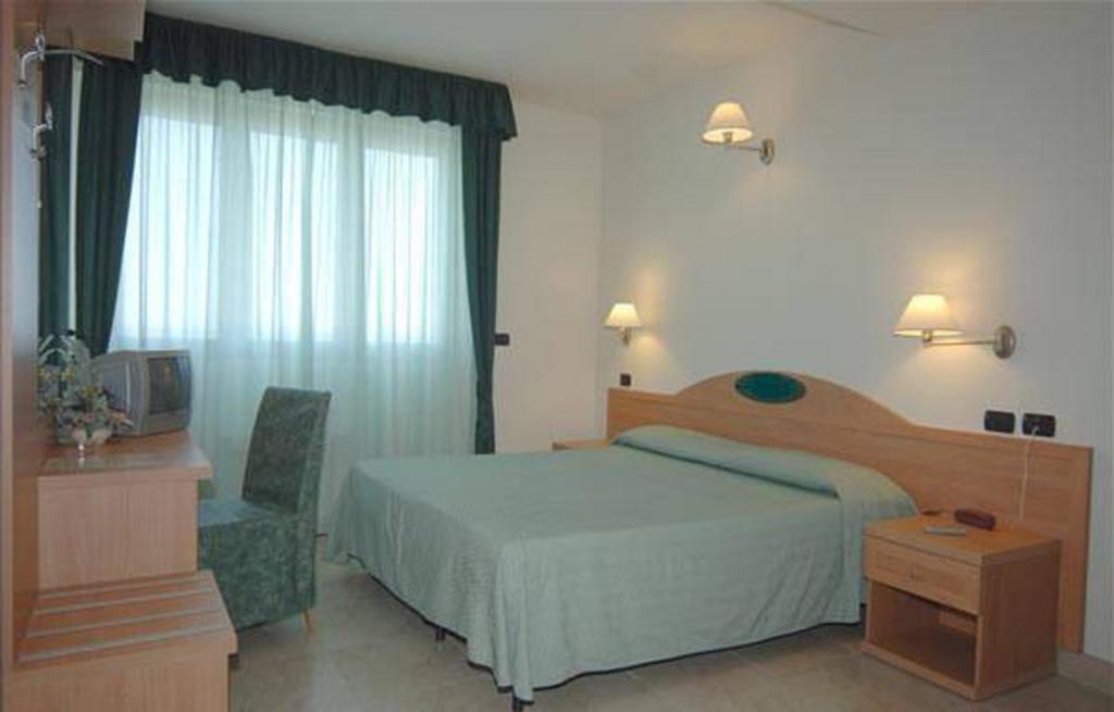Hotel Ristorante Paradiso Albanella Szoba fotó